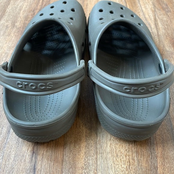 Men’s size 11 Crocs - Picture 4 of 7